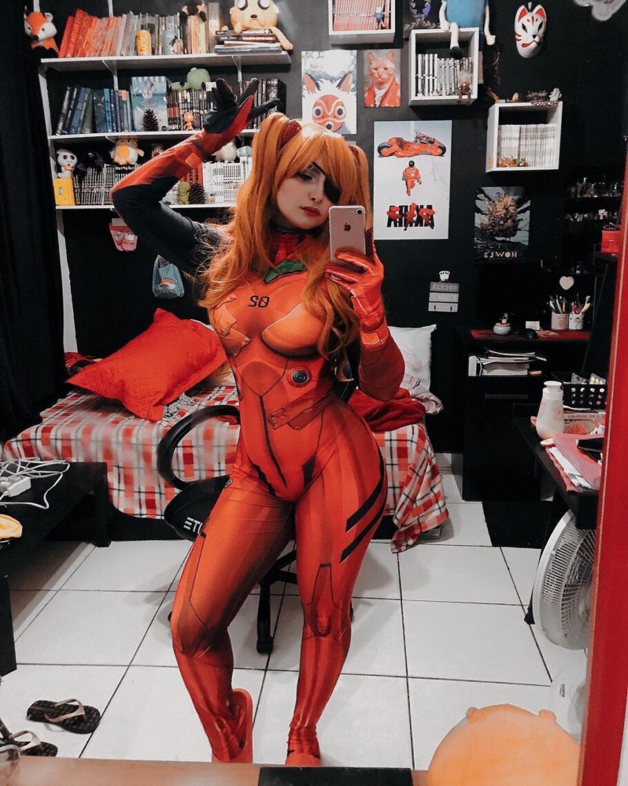 Fã brasileira de Evangelion fez um cosplay perfeito da Asuka