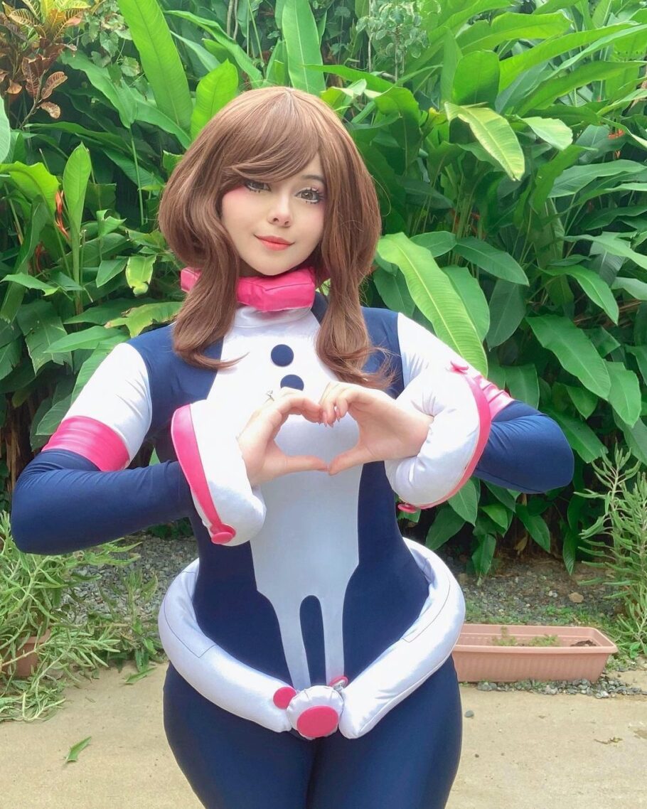 Fã de My Hero Academia viraliza com um cosplay perfeito da Uraraka