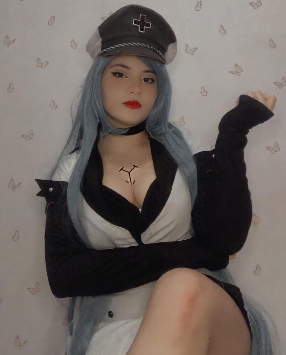 Brasileira mostrou toda a beleza da Esdeath de Akame Ga Kill com um lindo cosplay