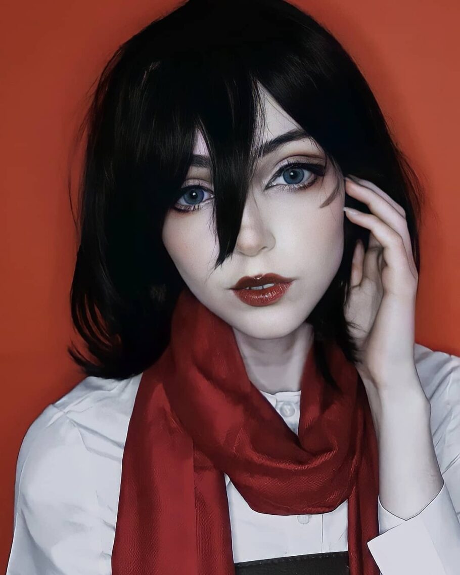 Fã brasileira de Attack on Titan viraliza com um cosplay perfeito da Mikasa