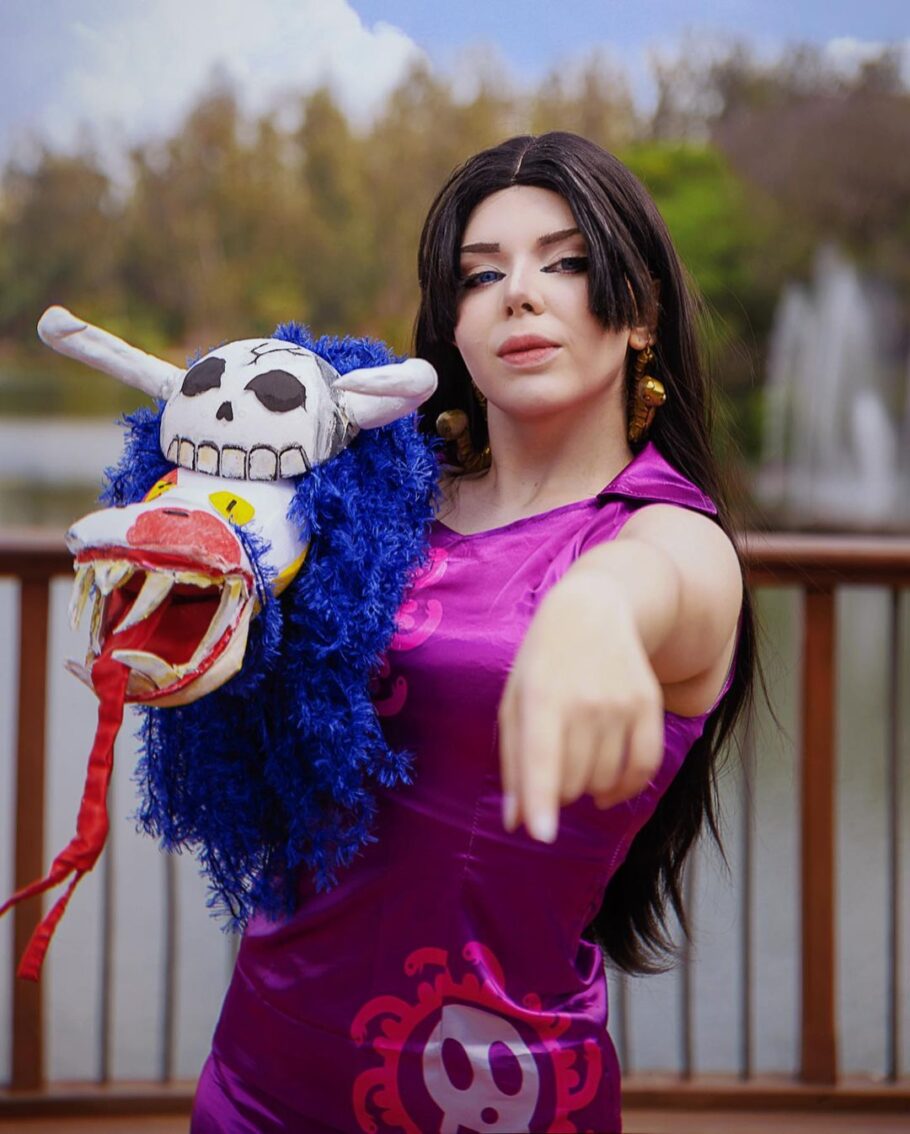 Brasileira mostrou um lindo cosplay da Boa Hancock de One Piece