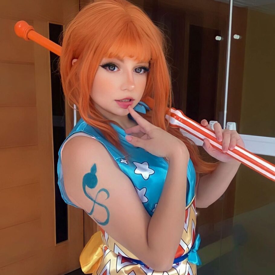 One Piece: Cosplay de Nami é puro suco brasileiro em ritmo de Copa do Mundo