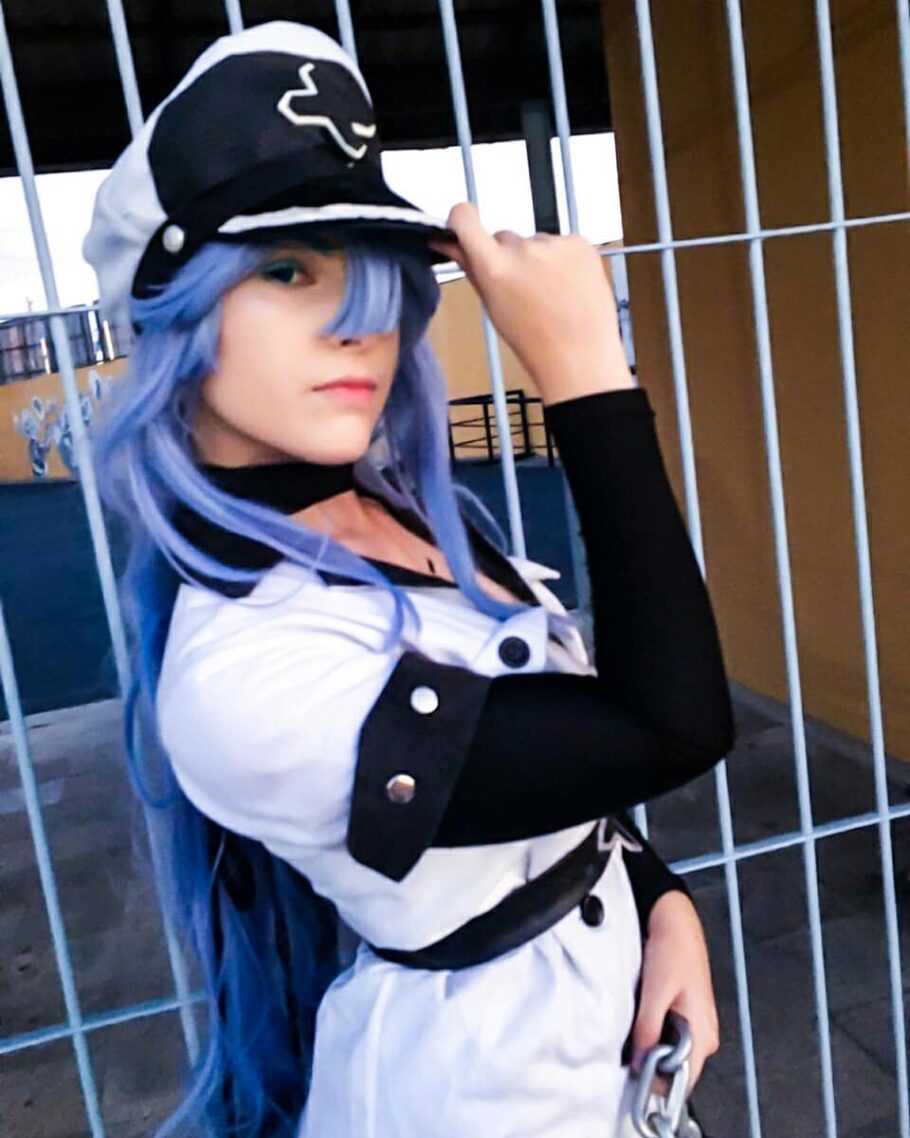 Fã brasileira de Akame Ga Kill fez o melhor cosplay da Esdeath que você verá hoje