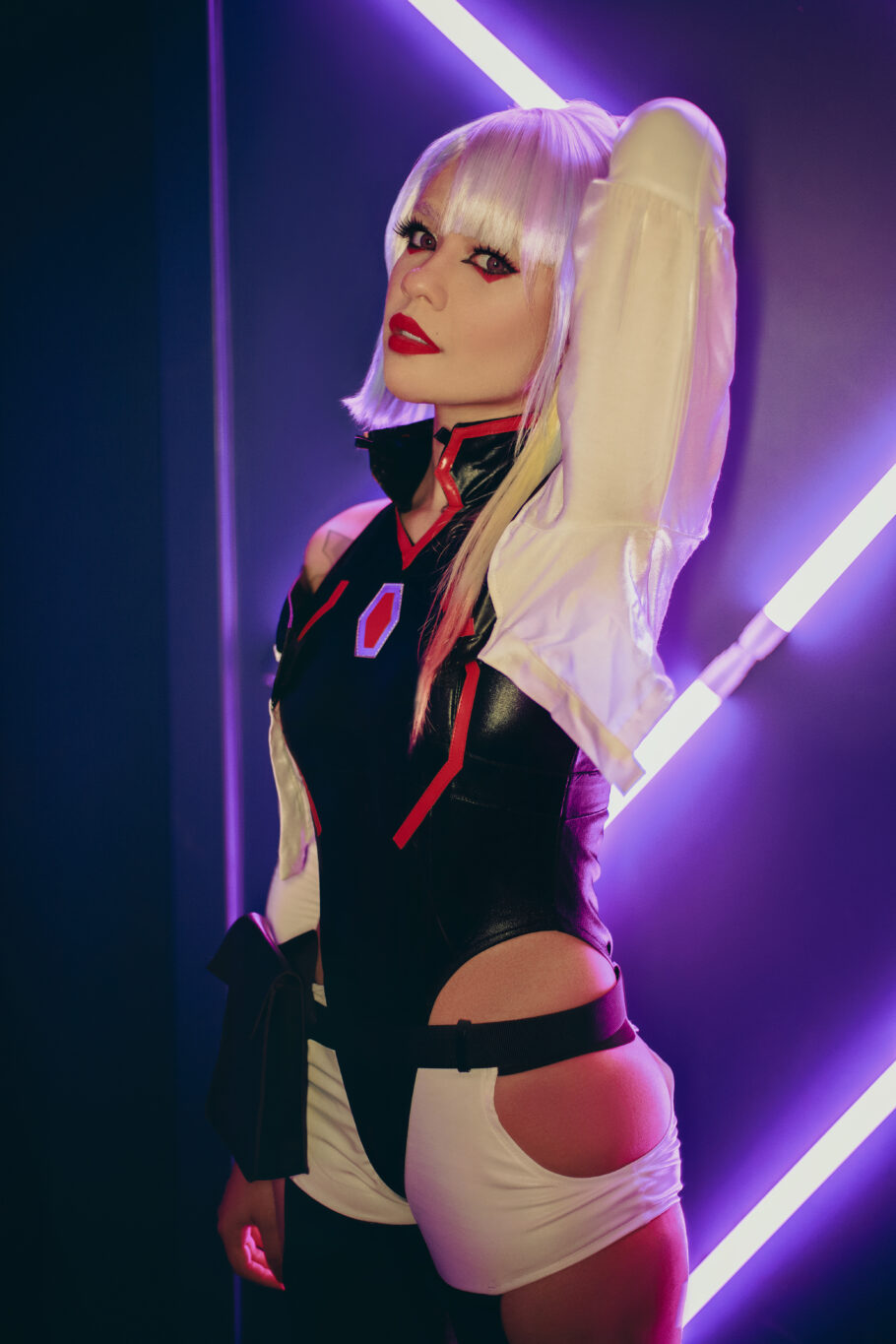 Brasileira viraliza com um cosplay perfeito da Lucy de Cyberpunk