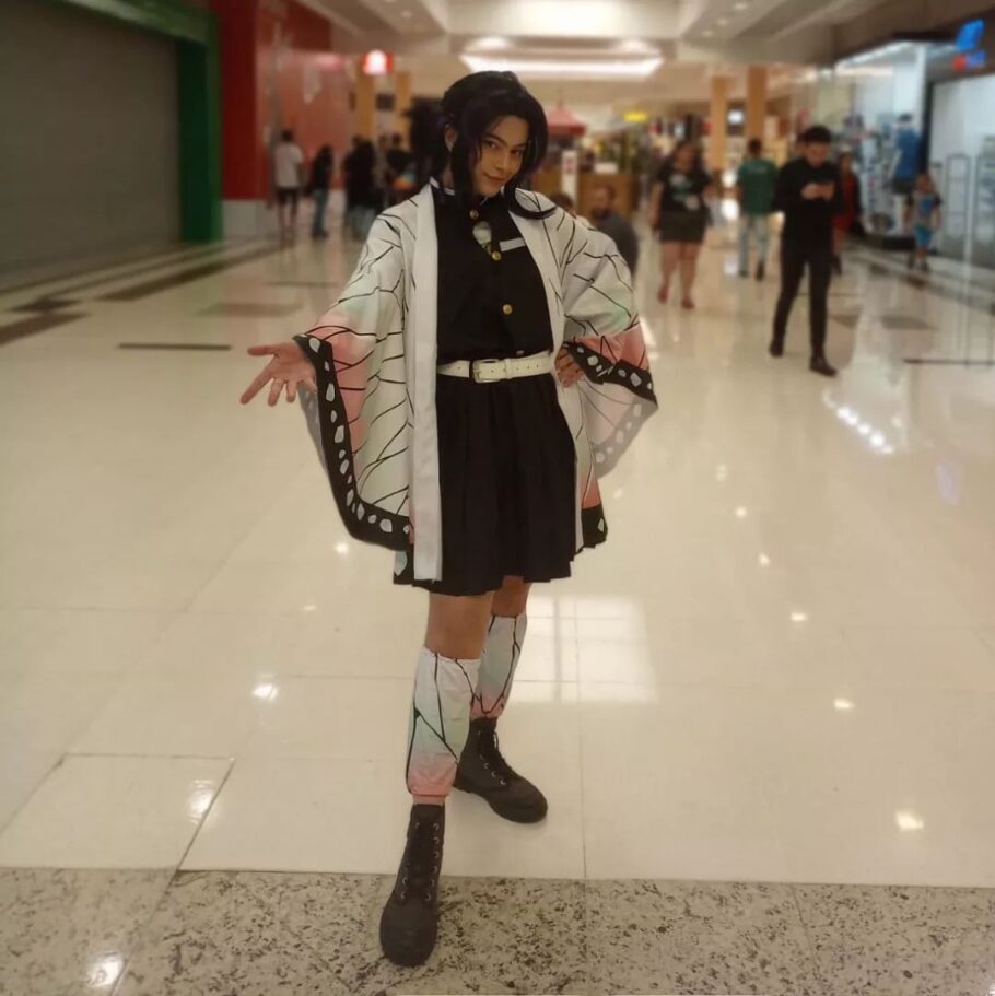 Brasileira fã de Demon Slayer fez um cosplay apaixonante da Shinobu