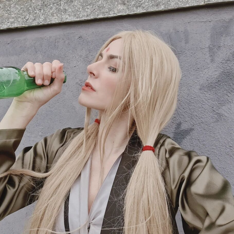 Brasileira andressalopomo fez um lindo cosplay da Tsunade de Naruto