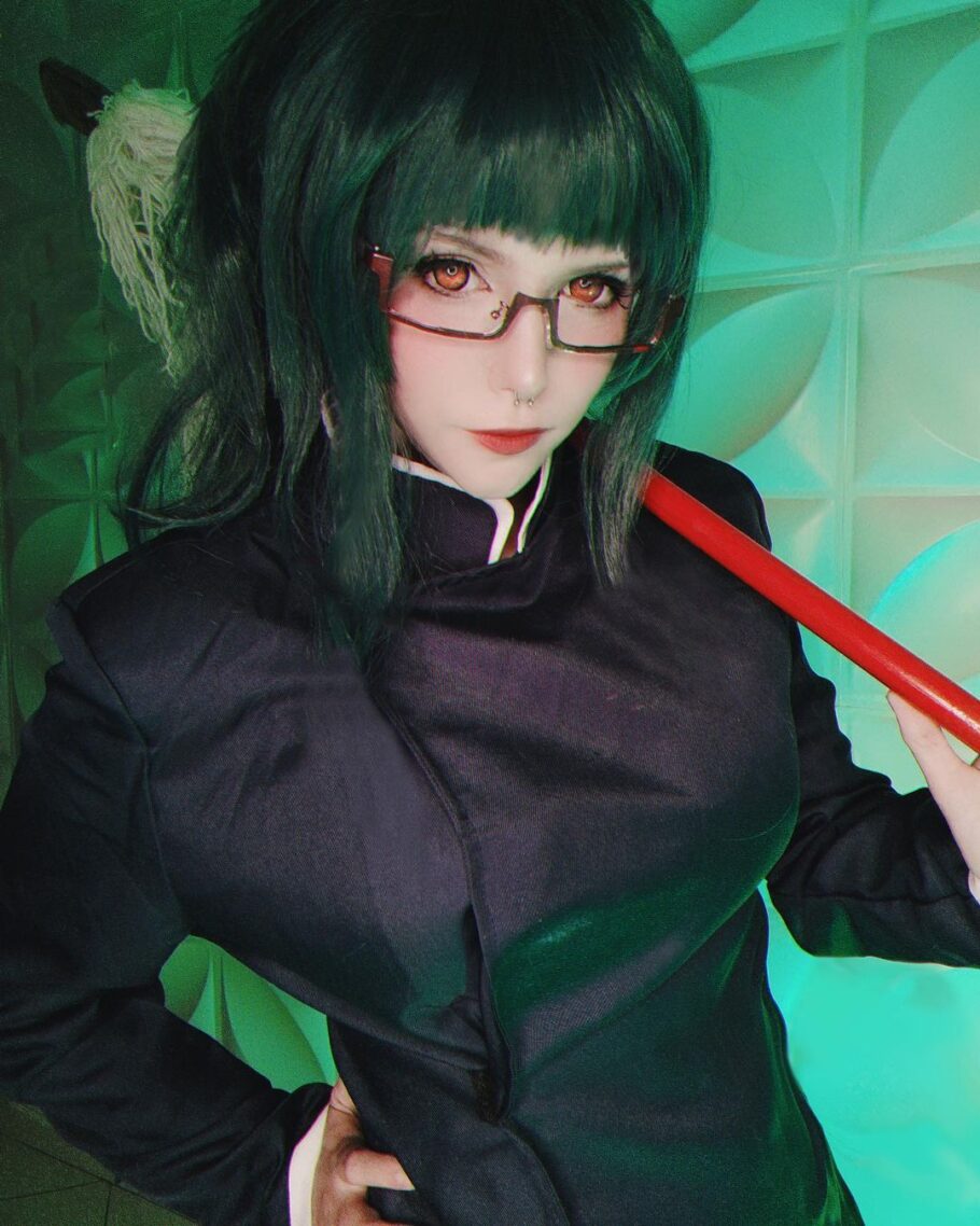 Brasileira hikari.mio fez um lindo cosplay da Maki de Jujutsu Kaisen