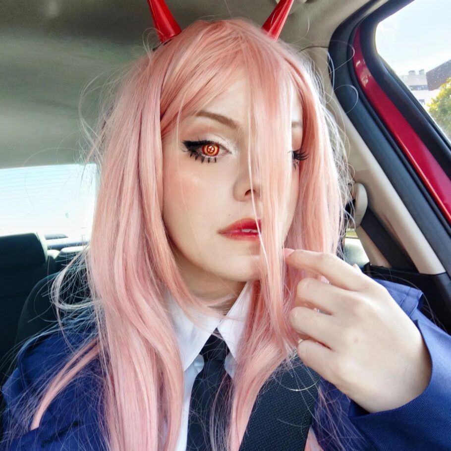 Brasileira sah.sachi fez um lindo cosplay da Power de Chainsaw Man