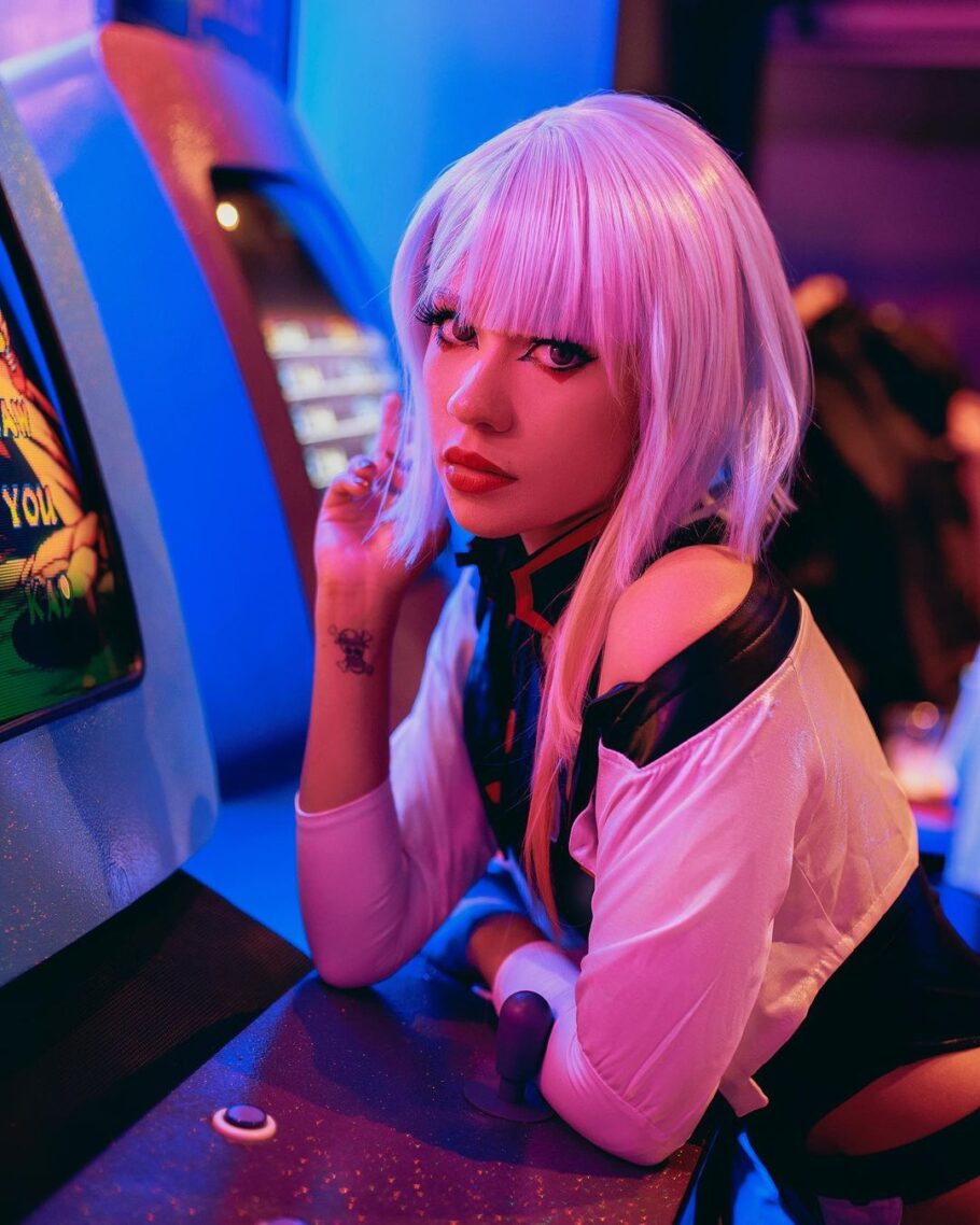 Brasileira cahwho fez um lindo cosplay da Lucy de Cyberpunk