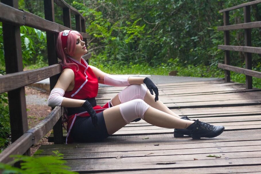 Brasileira coloridacosplay fez um lindo cosplay da Sakura de Naruto