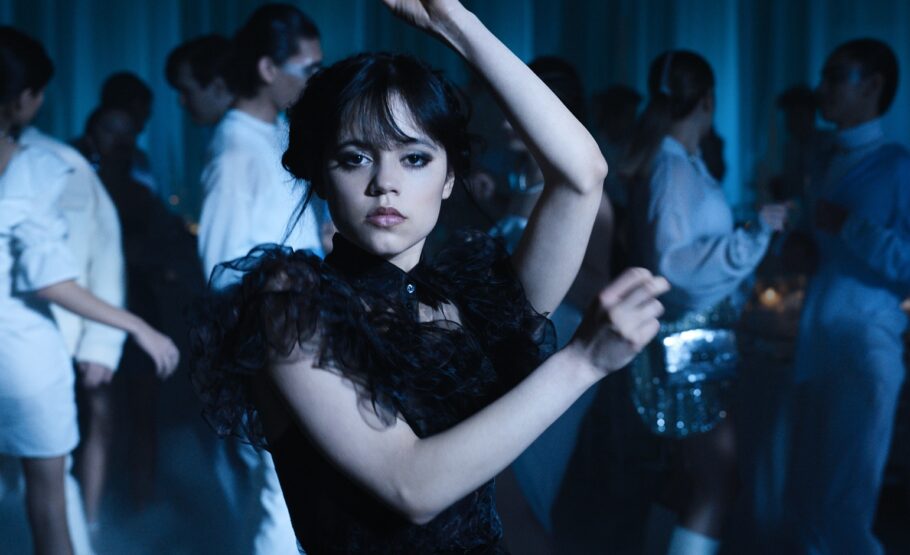 Jenna Ortega revela como interpretar Wandinha mudou a sua forma de se vestir