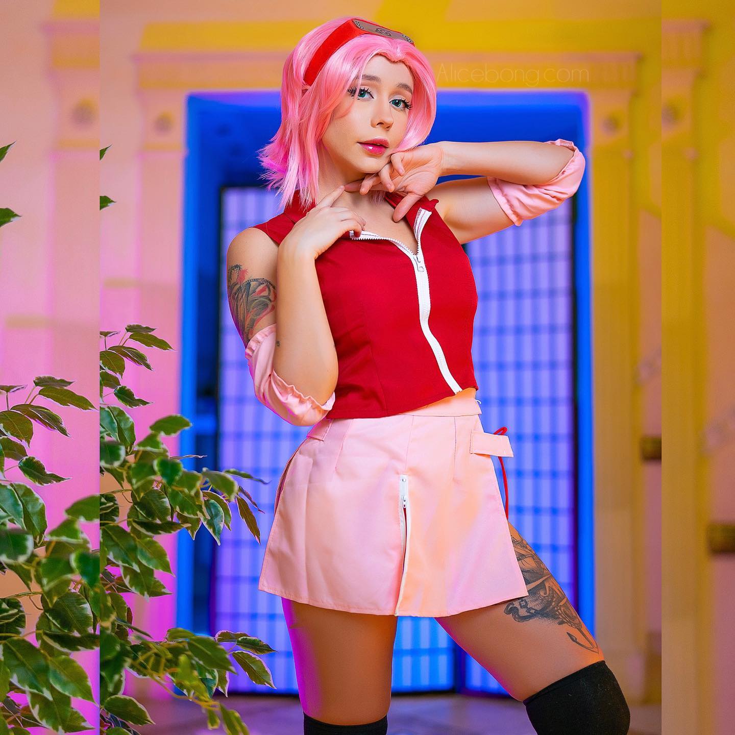 Modelo Alicebong Fez Um Apaixonante Cosplay De Sakura De Naruto Critical Hits