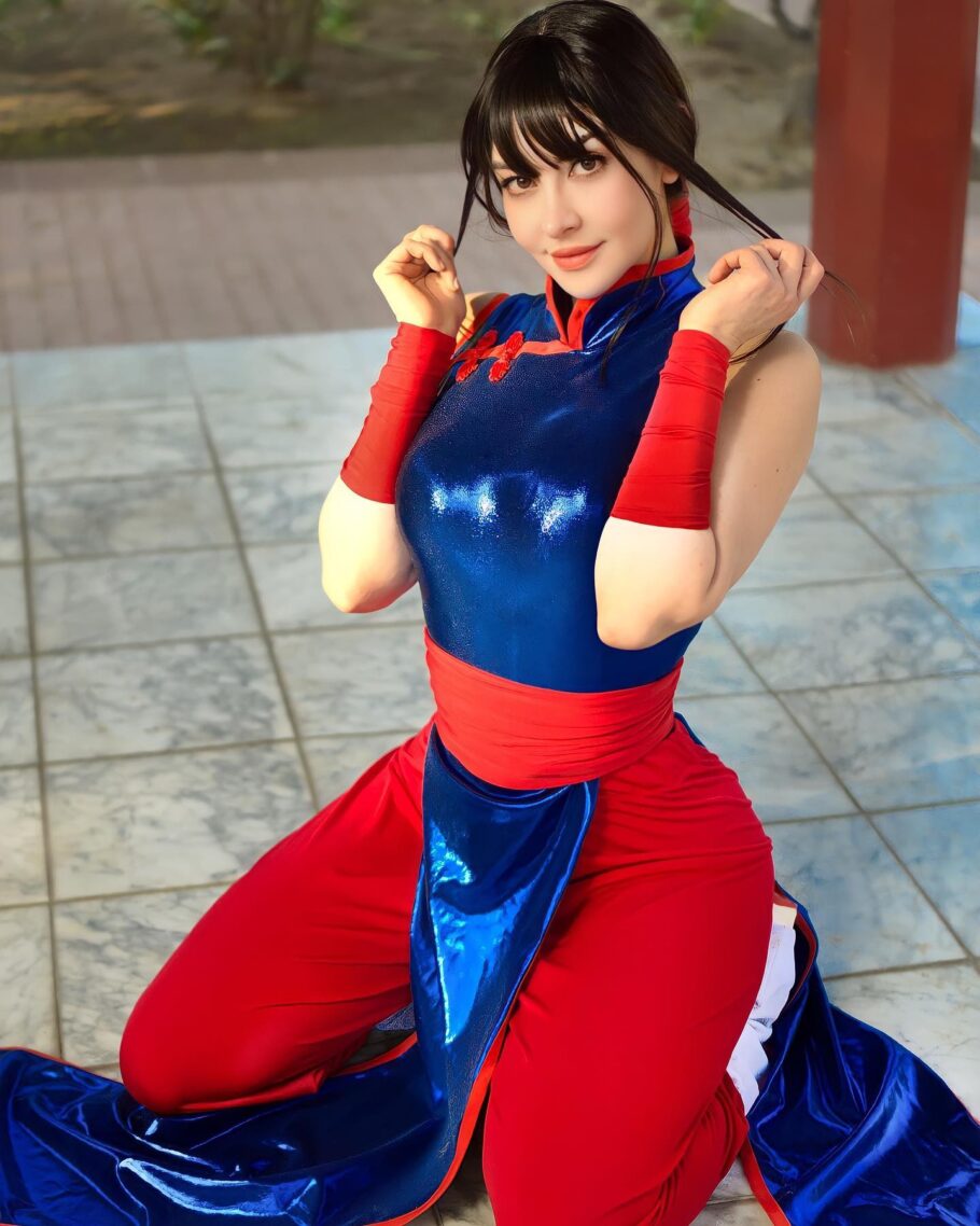 Chichi volta às artes marciais em um cosplay inspirado em Dragon Ball ...