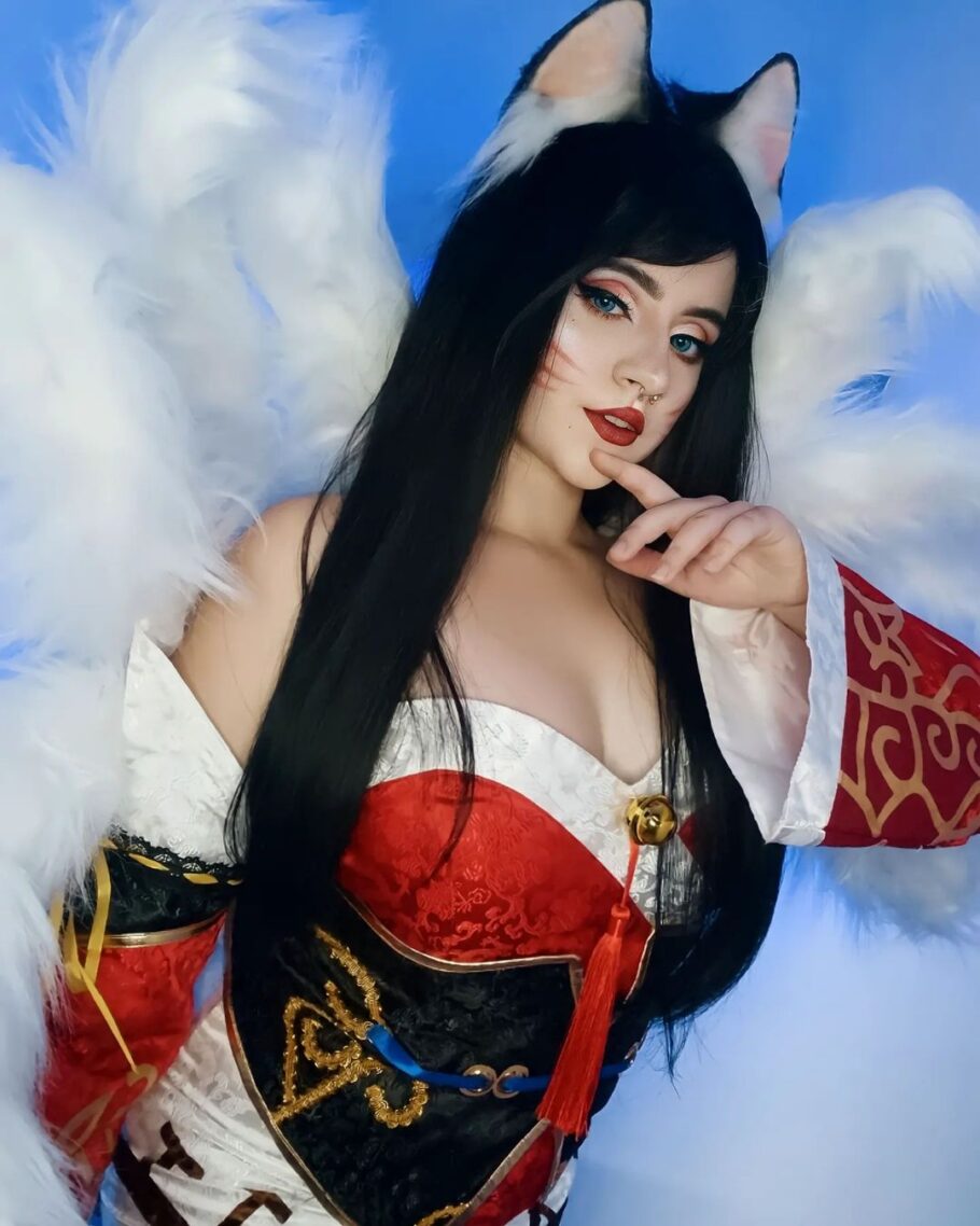 Brasileira Nahluamui Fez Um Lindo Cosplay Da Ahri De League Of Legends Critical Hits 6478