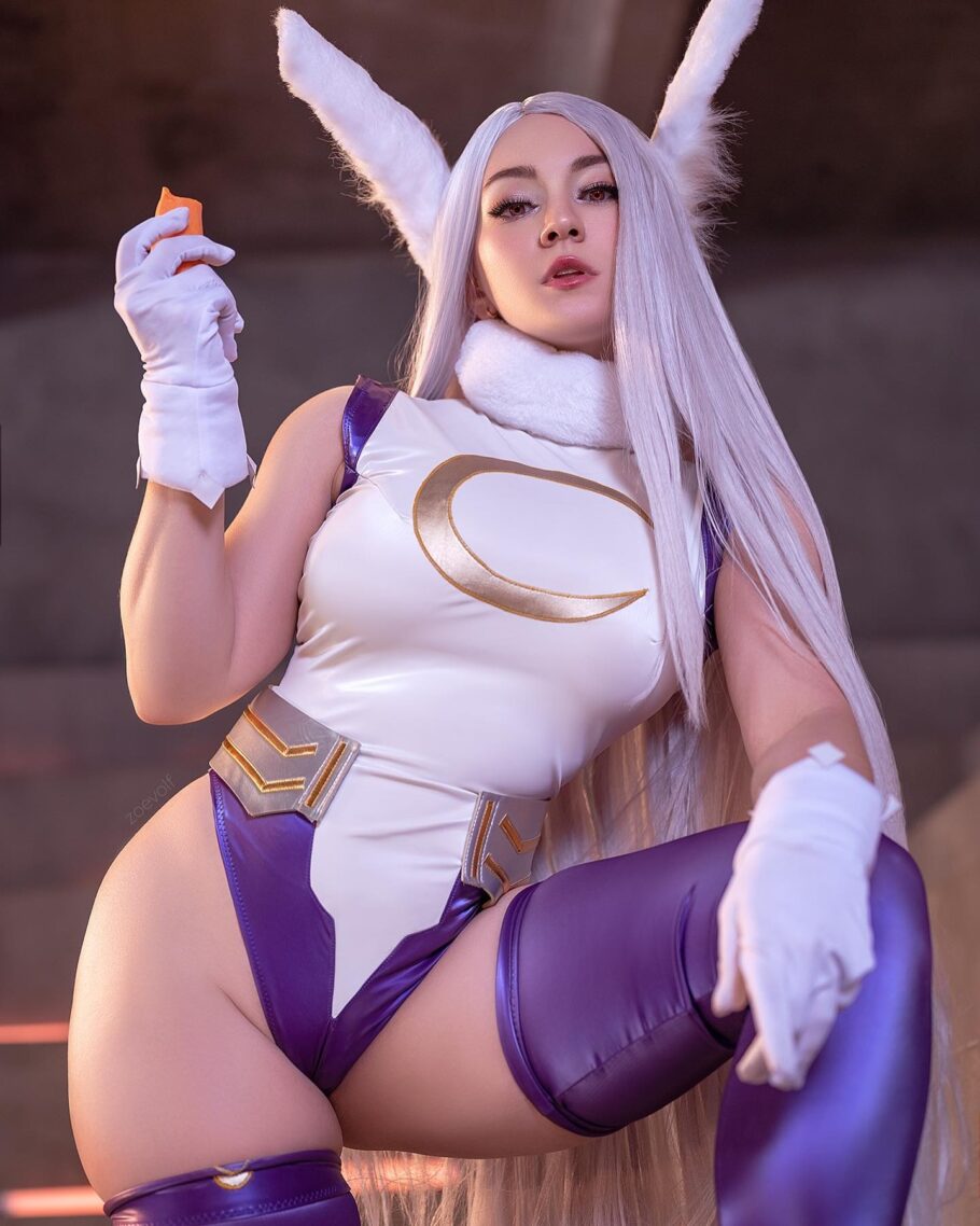 Modelo Zoe Volf Fez Um Apaixonante Cosplay De Mirko De My Hero Academia Critical Hits