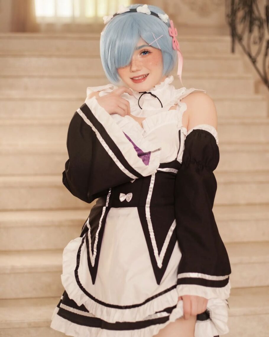 Modelo neyrodesu fez um apaixonante cosplay da Rem de Re: Zero