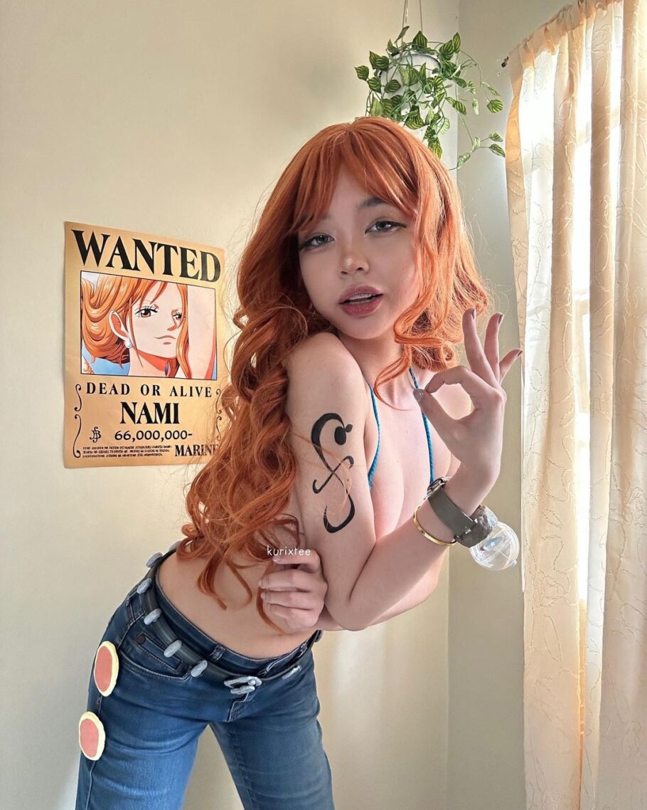 Modelo kurixtee fez um atraente cosplay da Nami de One Piece