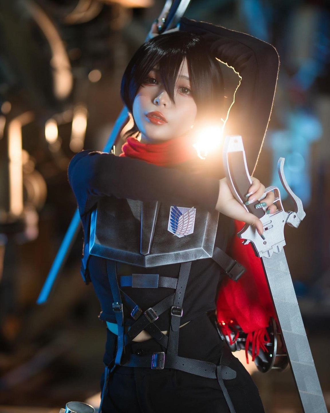Modelo Umeko J fez um sedutor cosplay de Mikasa de Attack on Titan