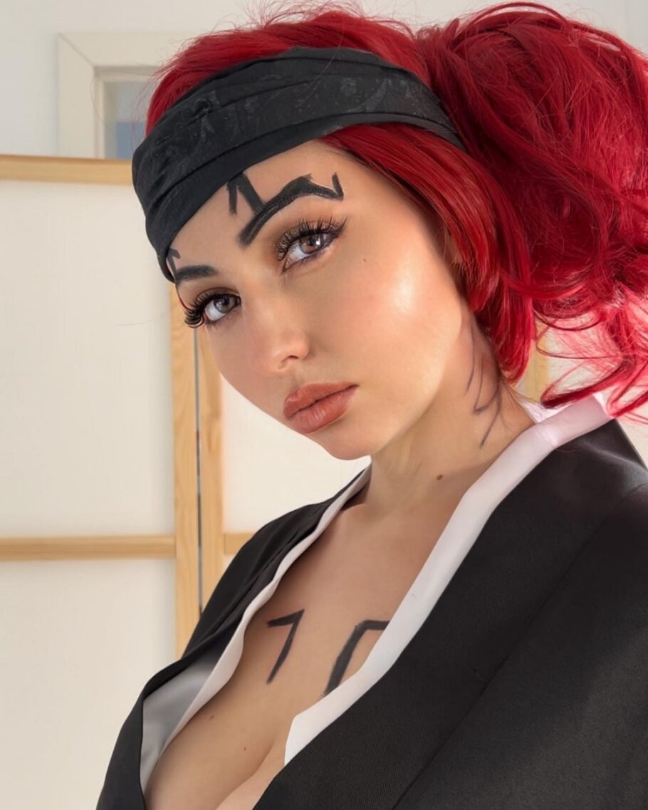 Cosplayer Imaginou Como Seria Uma Versão Feminina De Renji Abarai De Bleach Critical Hits 8086