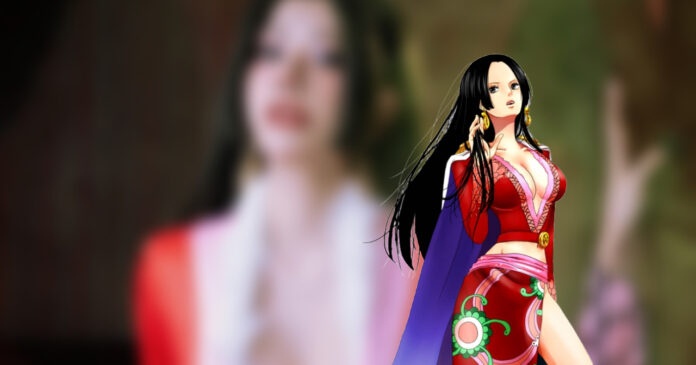 Modelo by0ru realiza um deslumbrante cosplay da Imperatriz Pirata Boa Hancock de One Piece