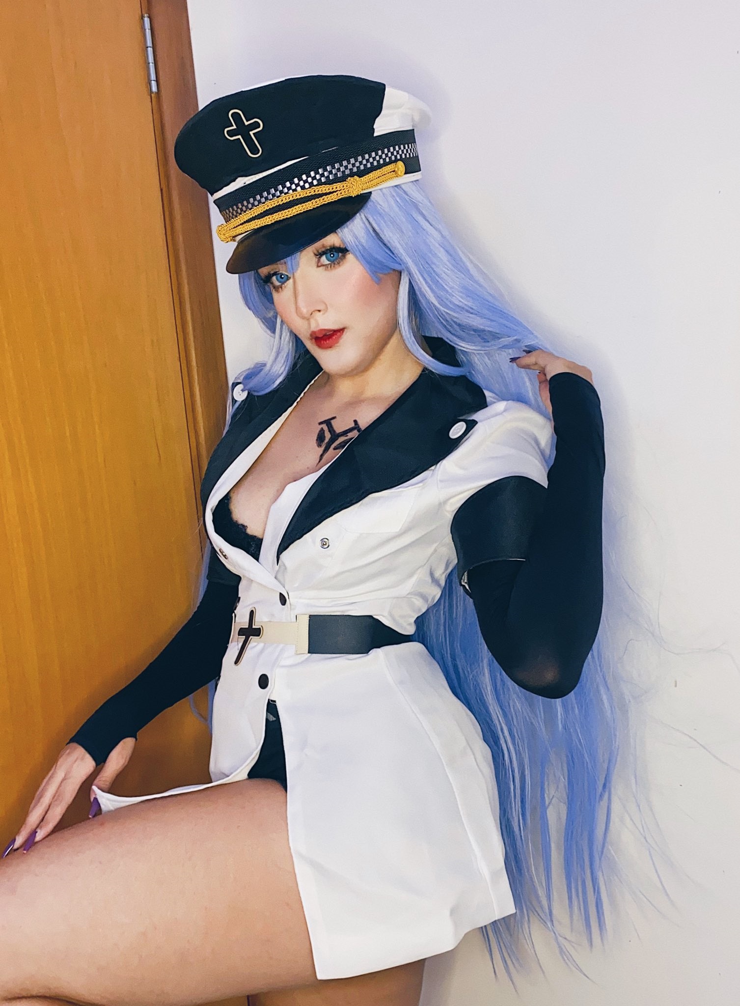 Brasileira Mizuleiso fez um apaixonante cosplay de Esdeath de Akame ga Kill