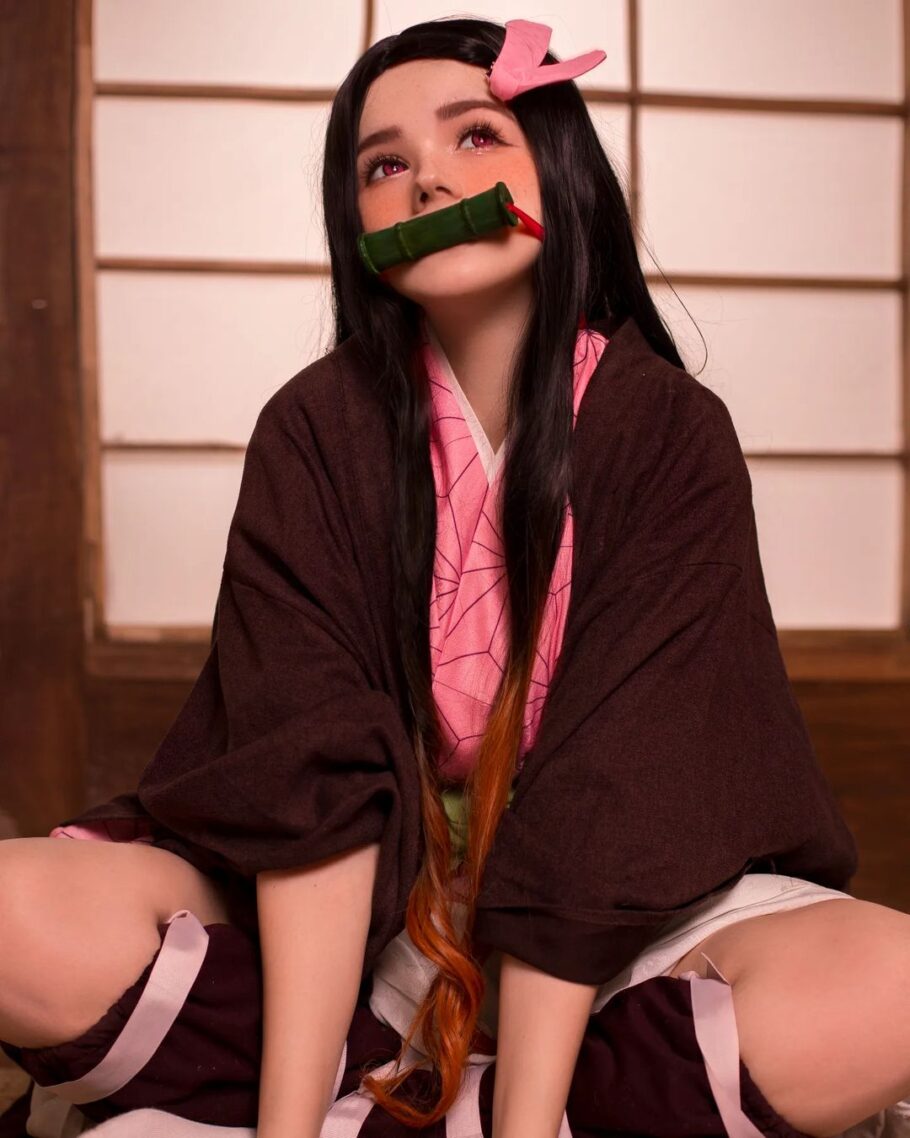 Modelo neyrodesu fez um encantador cosplay da Nezuko de Demon Slayer