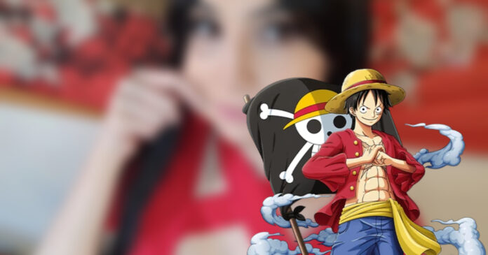 Fã de One Piece arrasa em incrível cosplay de Luffy versão feminina, capturando a essência do protagonista