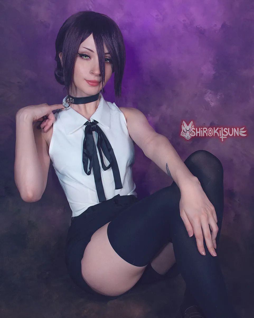 Modelo shiroktsne fez um irresistível cosplay da Reze de Chainsaw Man