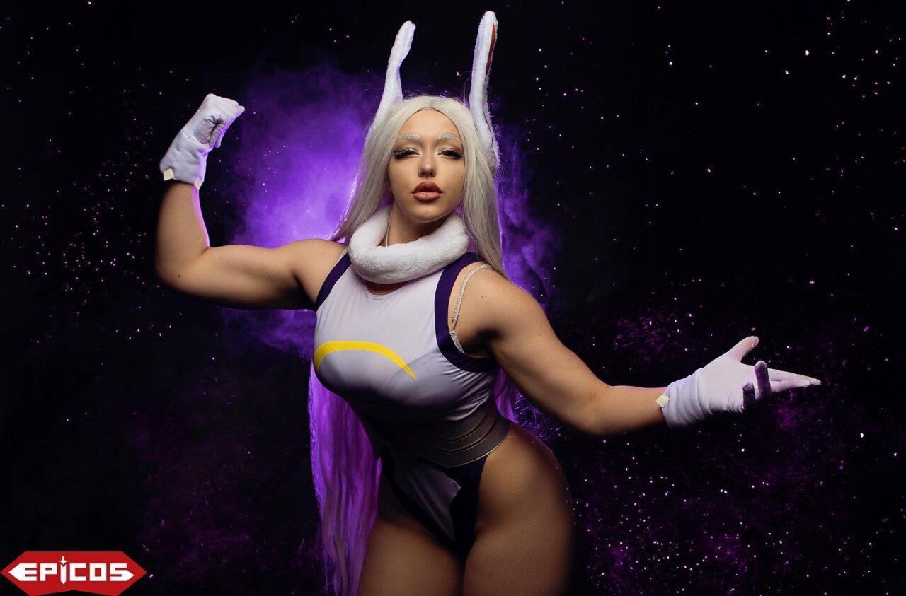 Modelo hana.cos fez um revelador cosplay da Mirko de My Hero Academia