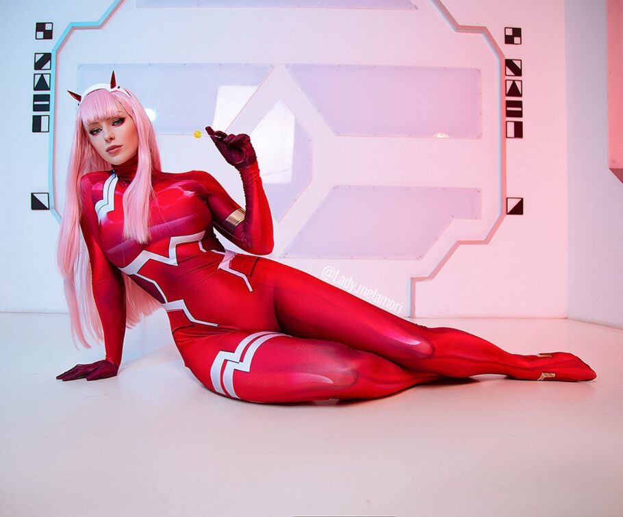 Modelo Splay Fez Um Sedutor Cosplay Da Zero Two De Darling In The Franxx Critical Hits 0444