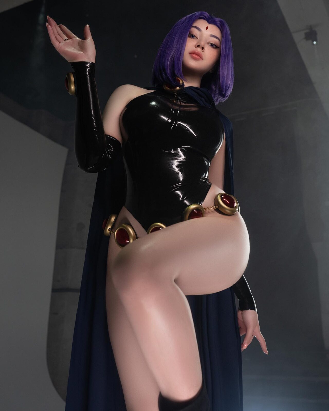 Modelo Alina Becker vai conquistar você com esse belíssimo cosplay da Ravena