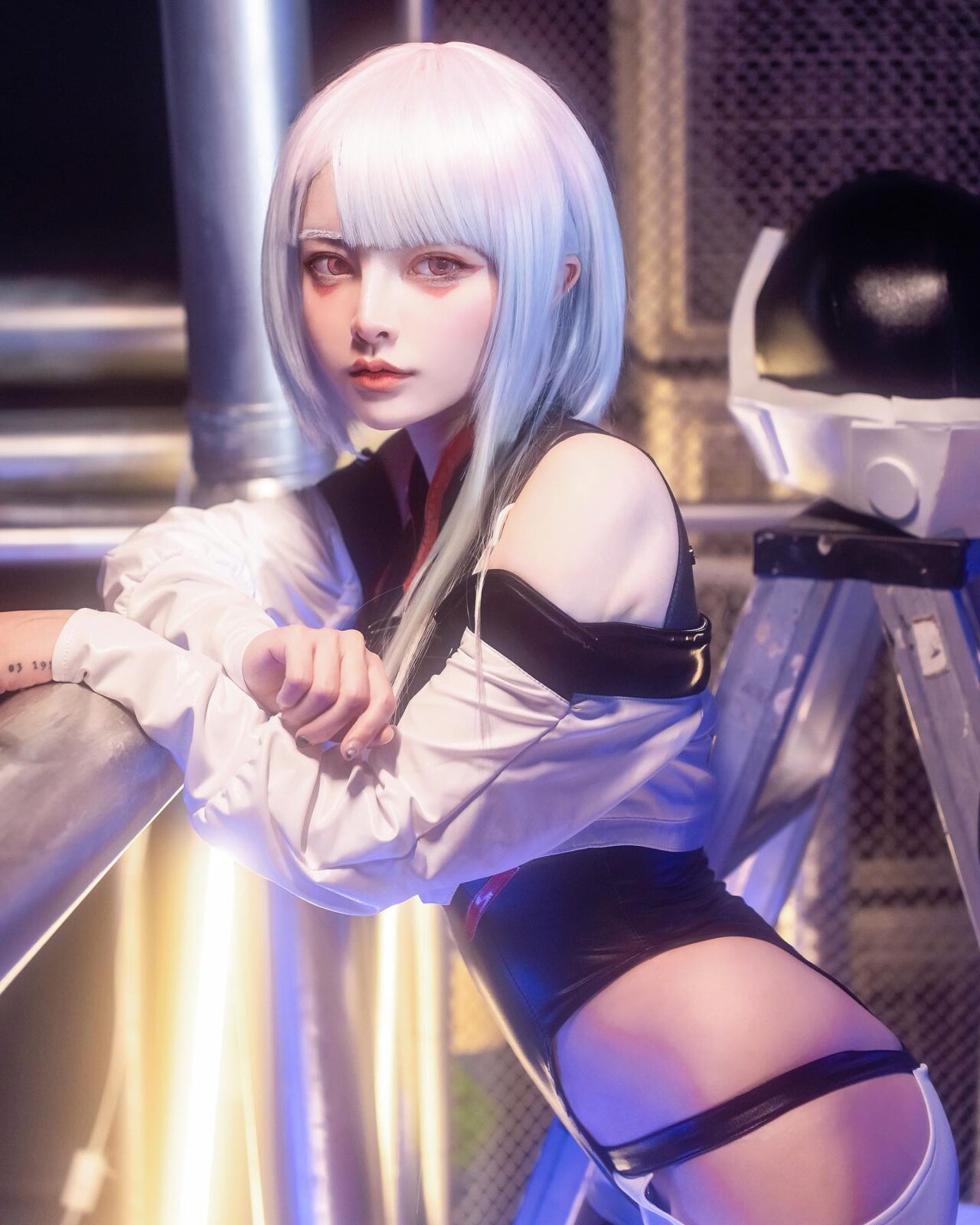 Fã de Cyberpunk Edgerunners brilha com fantástico cosplay de Lucy