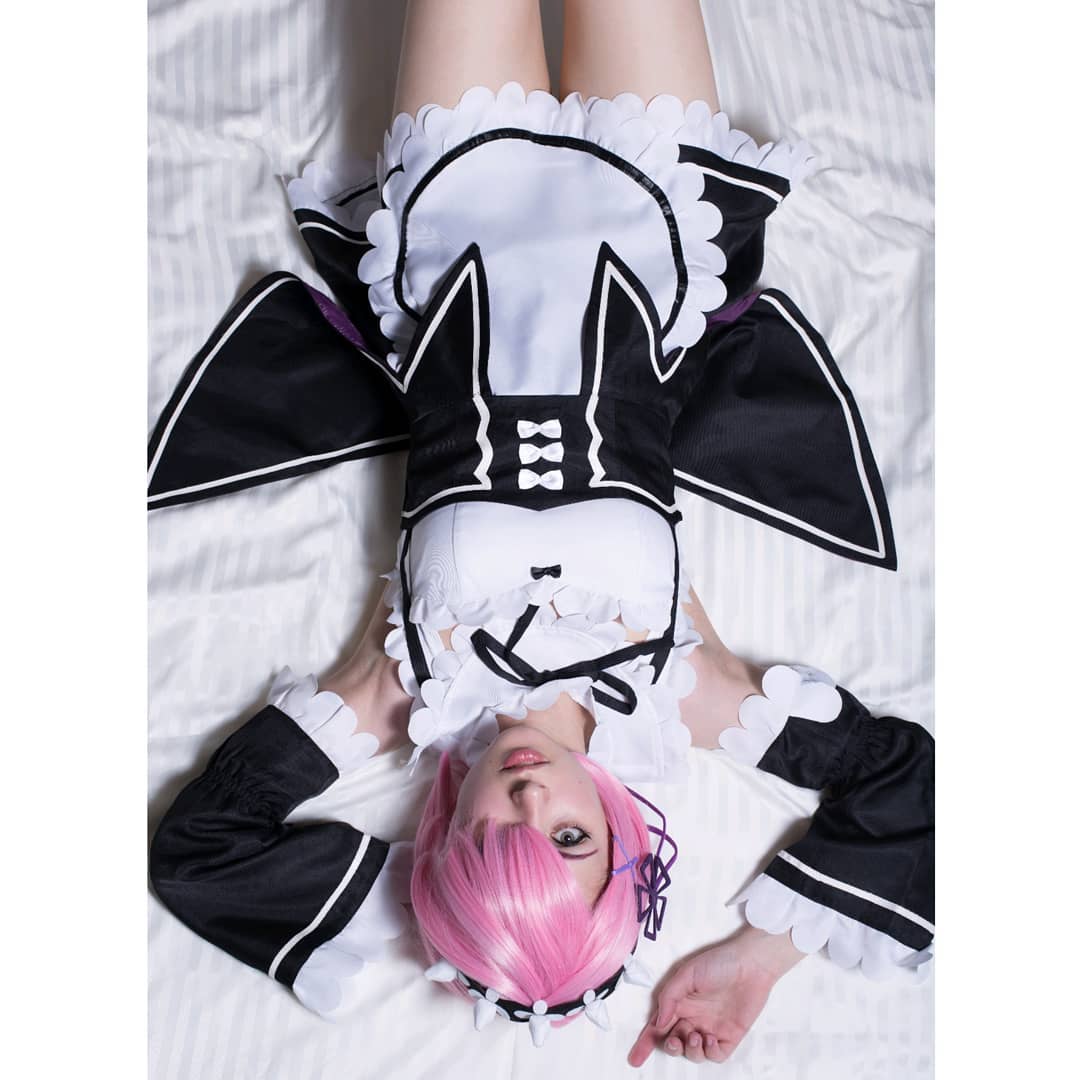 Cosplayer gumihohannya brilha com interpretação apaixonante de Ram de Re:Zero