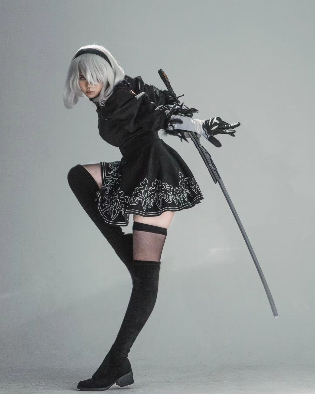 Modelo efimeroscoser surpreendeu com cosplay da formidável Androide 2B de Nier: Automata