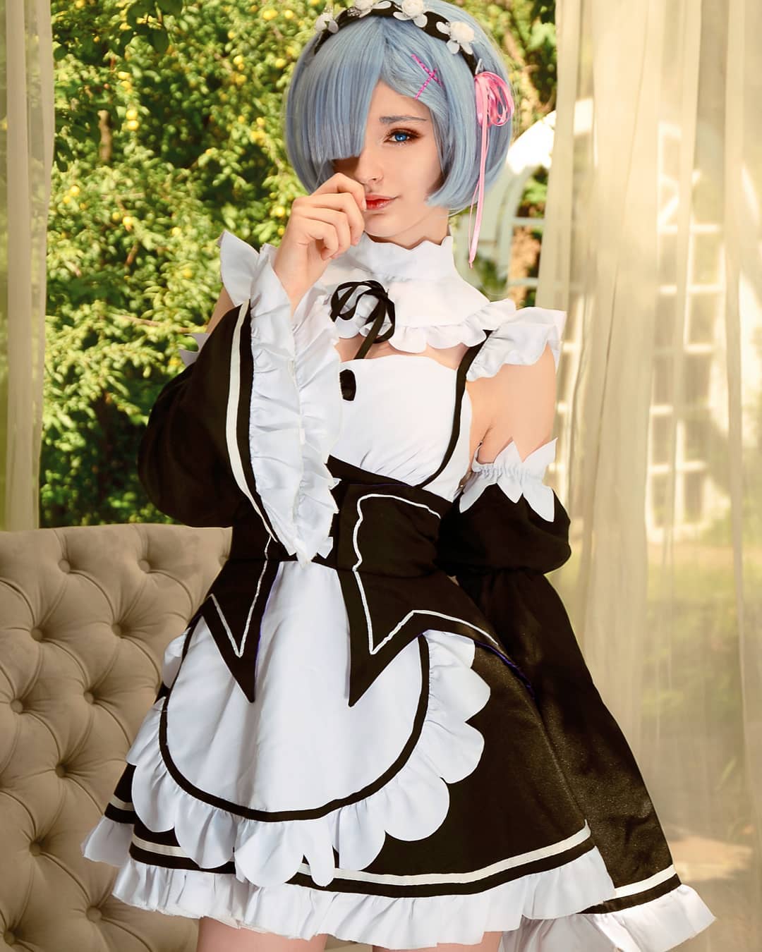 Modelo daria_khime fez um lindo cosplay da Rem de Re: Zero