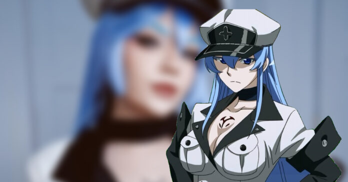 Modelo kaezuko.cos deslumbra com impressionante transformação em um belíssimo cosplay de Esdeath de Akame Ga Kill