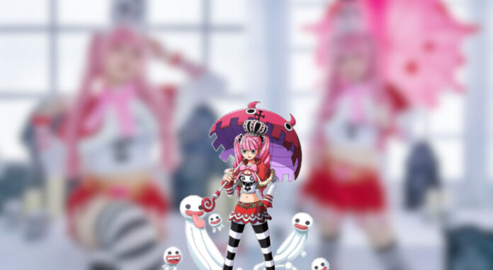 Modelo vai hipnotizar você com esse belíssimo cosplay de Perona de One Piece