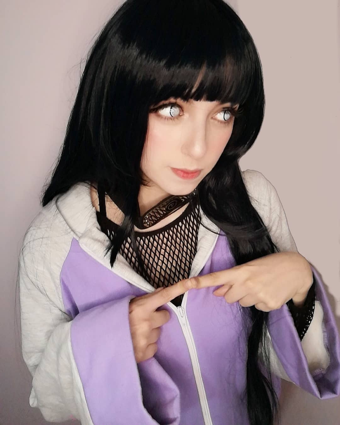 Modelo mizuiro.cosplay fez um lindo cosplay da Hinata de Naruto