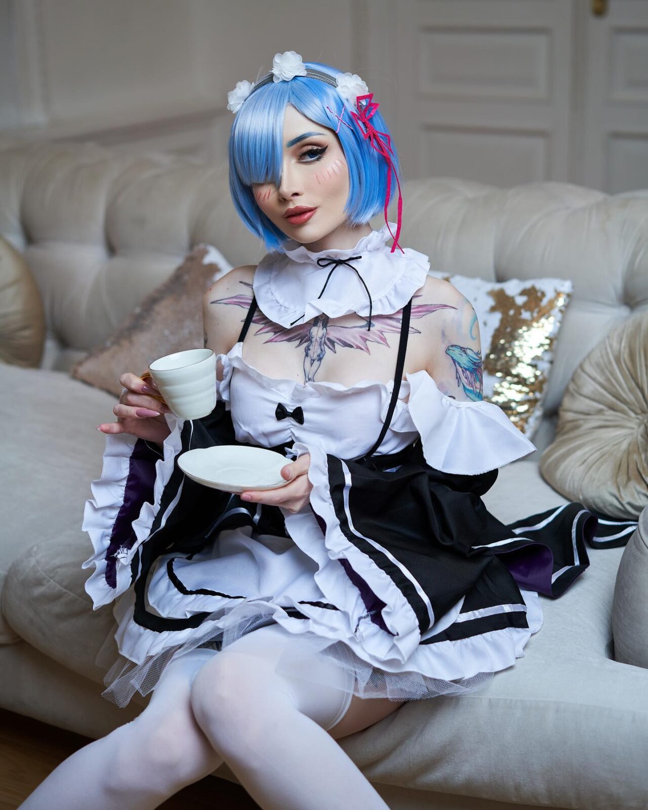 Modelo kawabarker_cos fez um instigante cosplay da Rem de Re: Zero