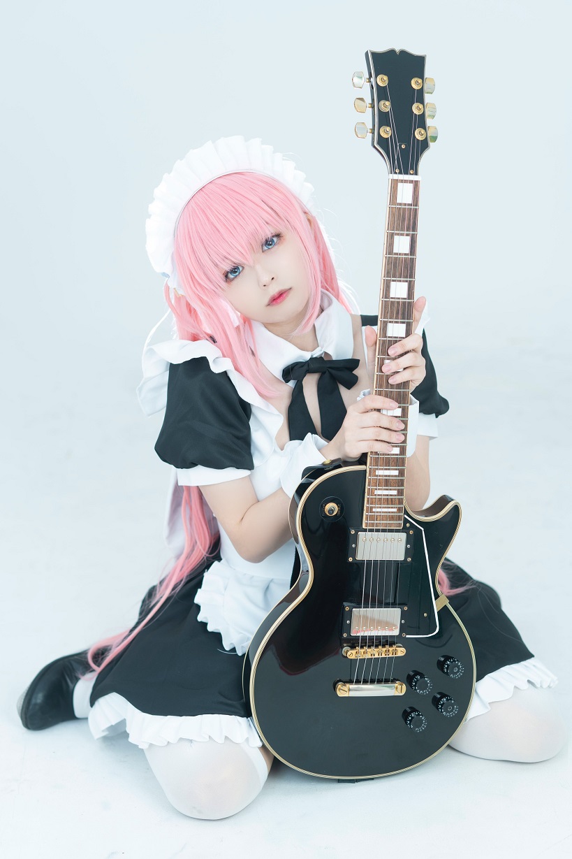 Modelo fez um adorável cosplay da Hitori Gotoh de Bocchi the Rock