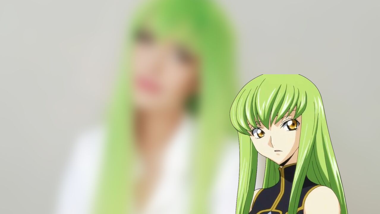 Brasileira viraliza com um lindo cosplay da C.C de Code Geass