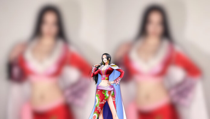 Modelo Minty vai petrificar você com esse cosplay da Boa Hancock de One Piece