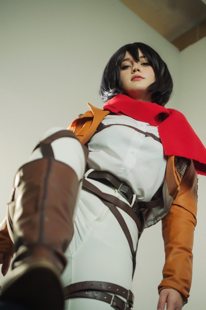 Modelo JyuSan fez um encantador cosplay da Mikasa de Attack on Titan