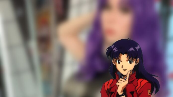 Modelo duhbuffaloo surpreende os fãs com um lindo cosplay da Misato de Evangelion