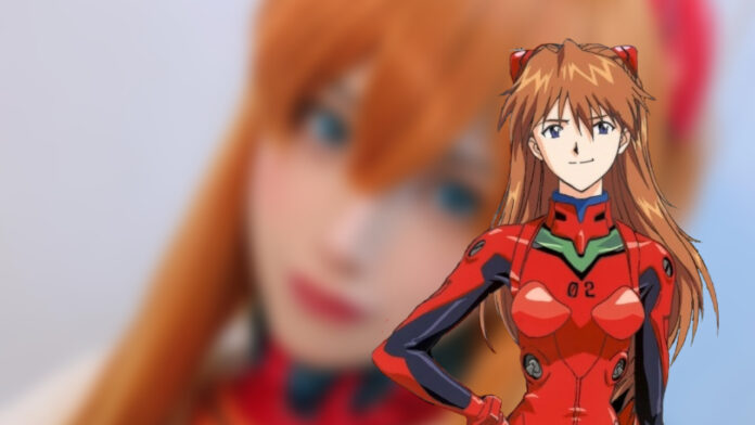 Cosplayer japonesa dá vida a incrível Asuka Soryu de Neon Genesis Evangelion em um cosplay formidável