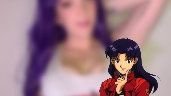 Cosplayer itgirlfroppy surpreende os fãs com um lindo cosplay da Misato de Evangelion