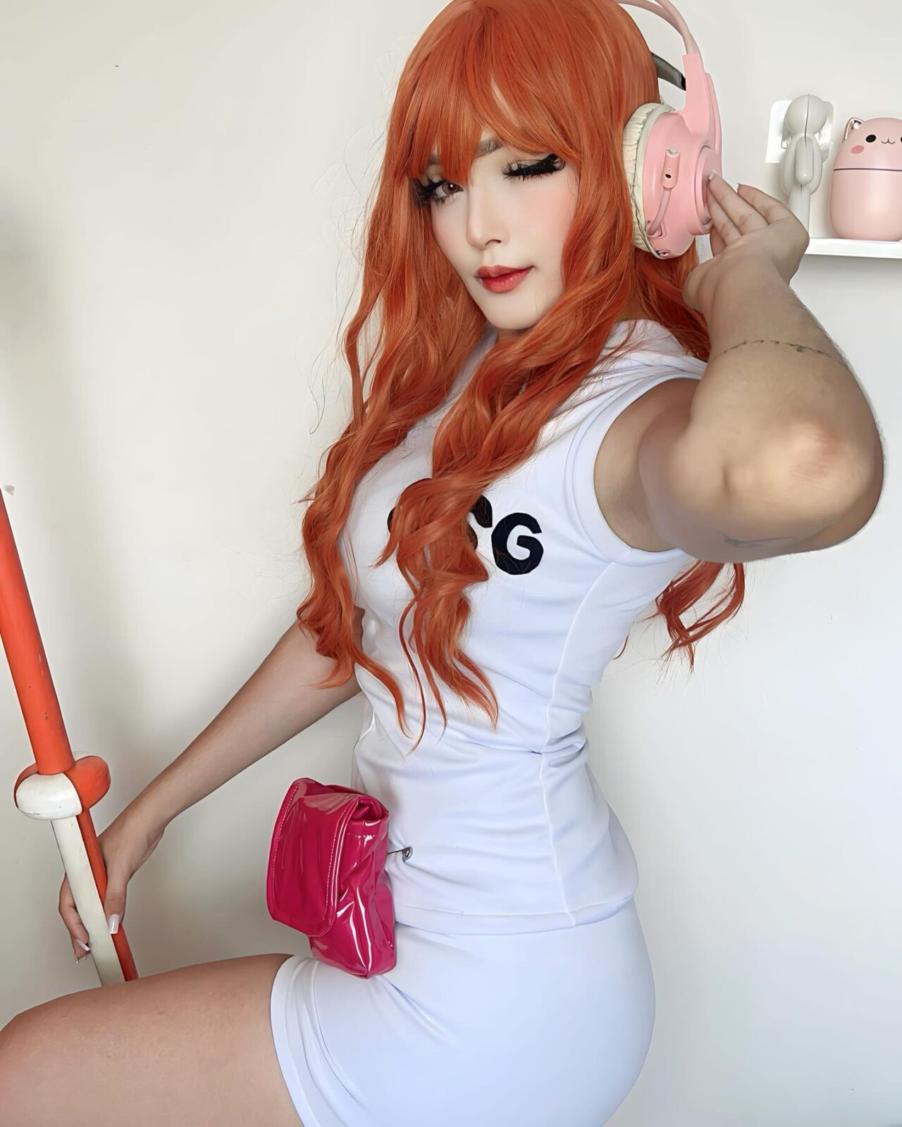 Brasileira Mizuleiso fez um belíssimo cosplay do visual da Nami no arco de Egghead em One Piece