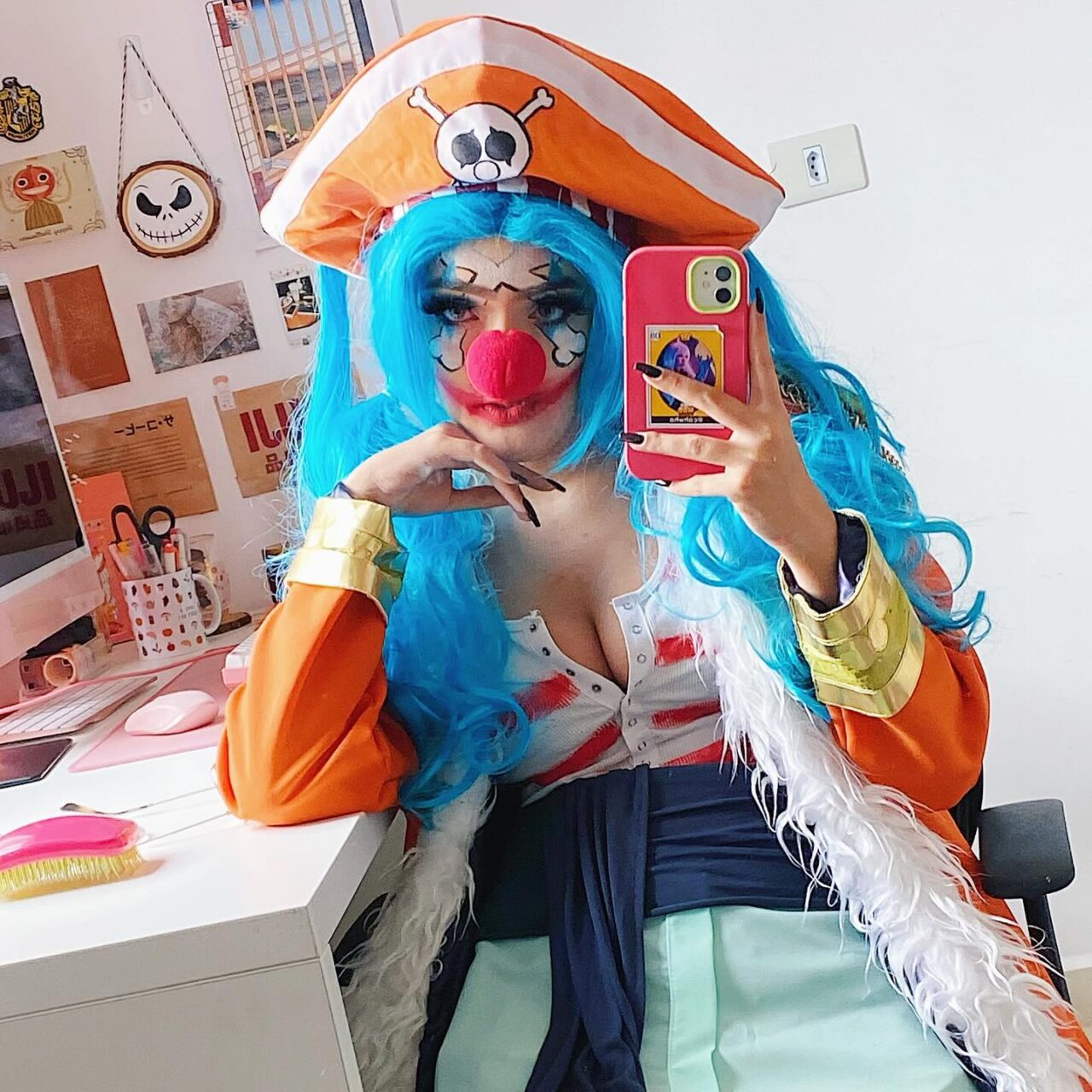 Brasileira Mizuleiso fez um belíssimo cosplay imaginando como seria uma versão feminina de Buggy de One Piece