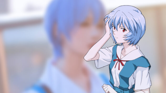 Fã de Neon Genesis Evangelion brilha com exuberante cosplay de Rei Ayanami