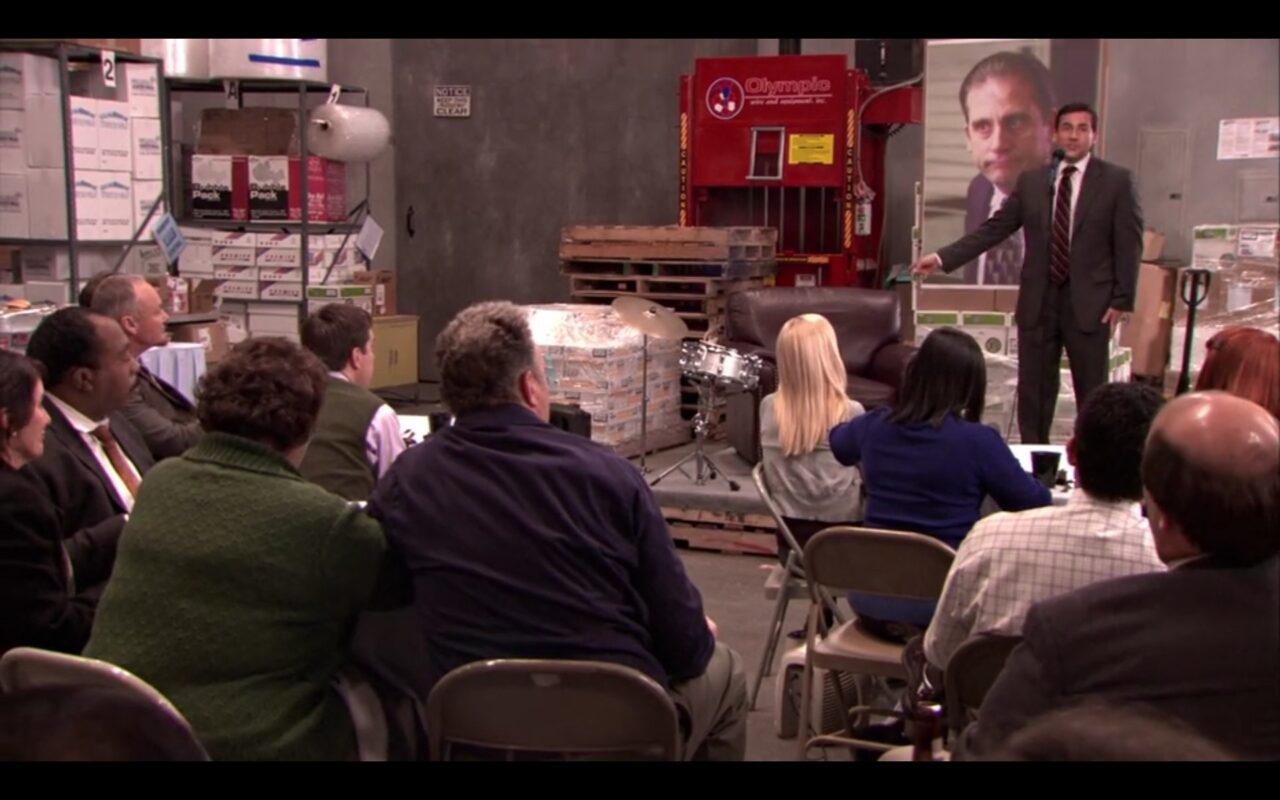 Em qual episódio é o roast do Michael em The Office?